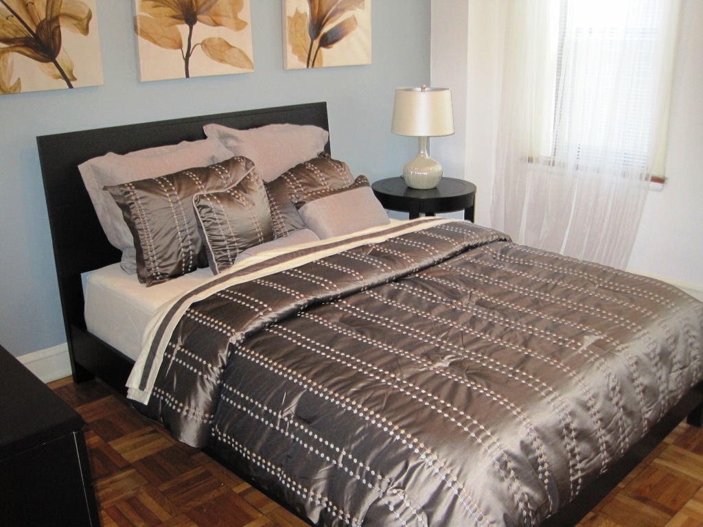Foto principal - 1016 N Dearborn St