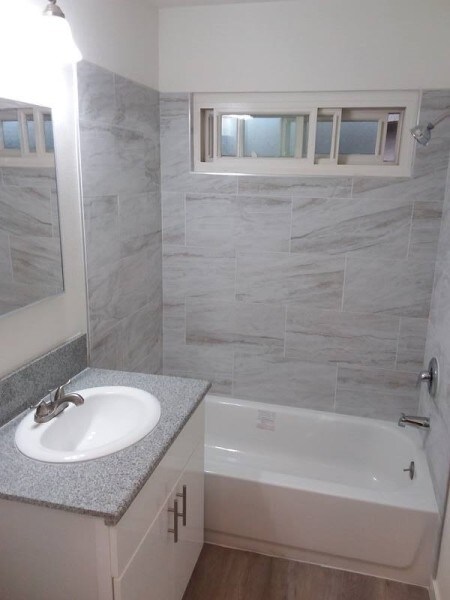 Building Photo - Hayvenhurst