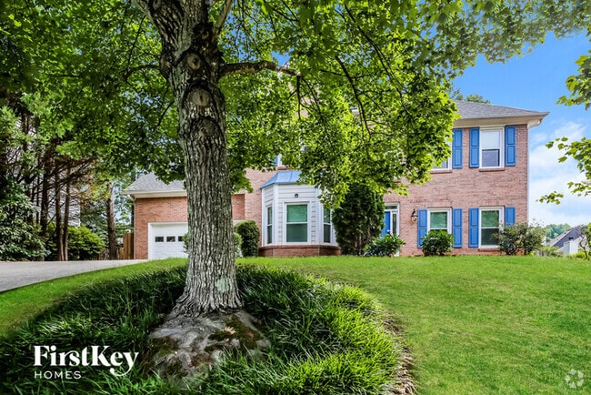Building Photo - 3215 Maple Terrace Dr