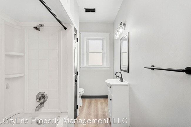 Building Photo - 2 br, 1 bath House - 226 East End Avenue