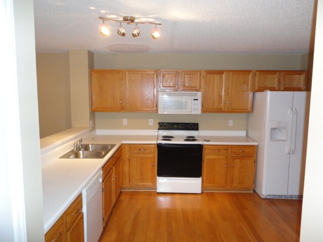 Foto del edificio - 505 Westminster Dr