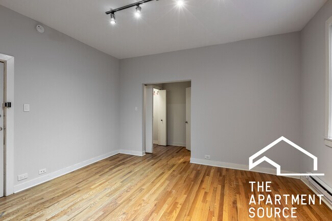 Foto del edificio - 2420 N Kedzie Blvd