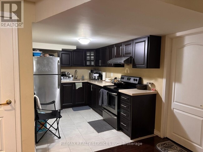 Photo du bâtiment - 54 Andretti Cres