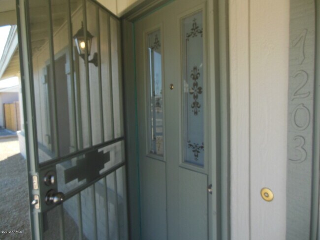 Foto del edificio - 7203 W Hatcher Rd