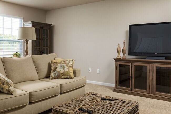 Foto del edificio - 1203 Pinewood Dr