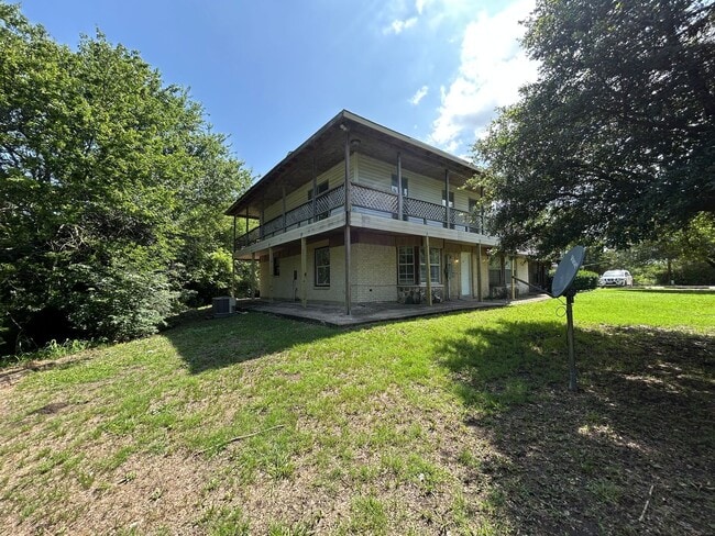 Building Photo - 715 Eastham Ln