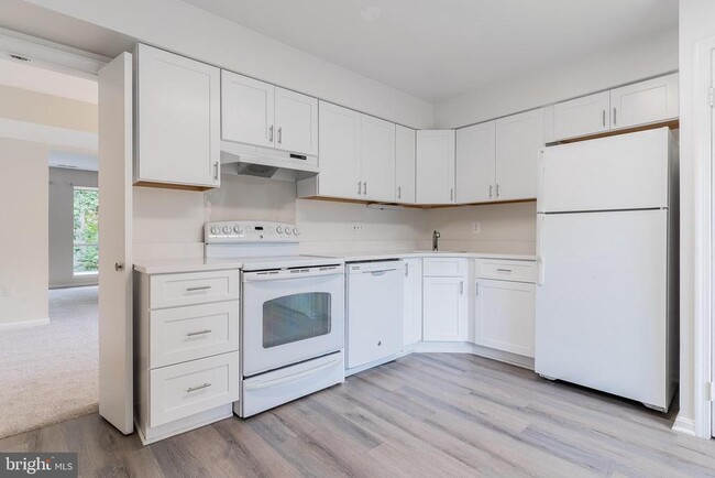 Building Photo - 3840 Persimmon Cir