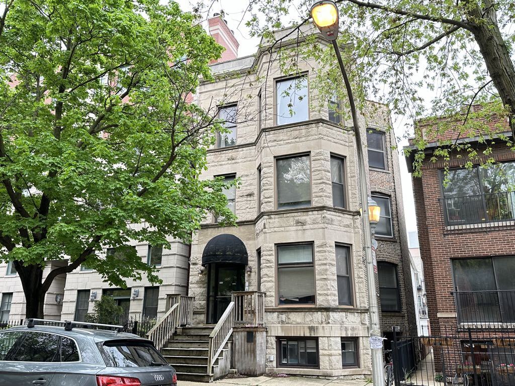 852 W Buckingham Pl Unit F, Chicago, IL 60657 Condo for Rent in