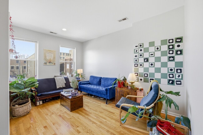 Foto del edificio - 3235 W Thomas St