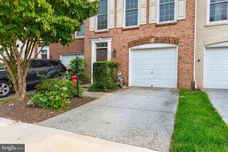 Building Photo - 13719 Maple Sugar Ln