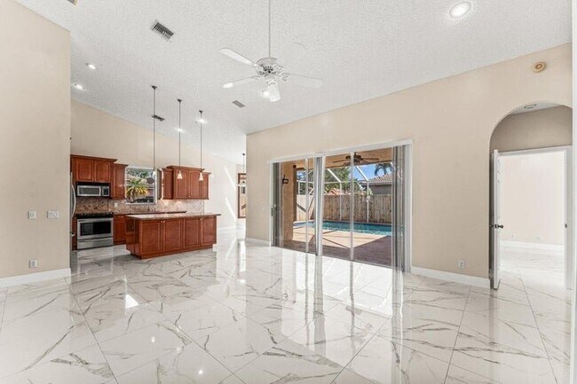 Foto del edificio - 5872 NW 73rd Ct