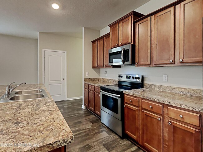 Building Photo - 9077 Kipper Dr