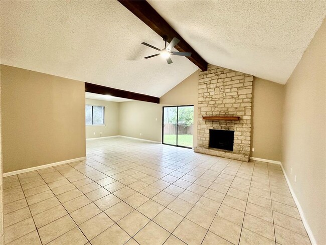 Foto del edificio - 1611 Onion Creek Village Dr