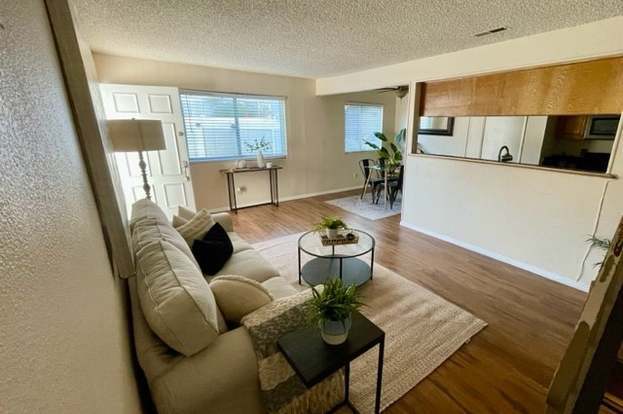Foto del edificio - 28131 Robin Ave