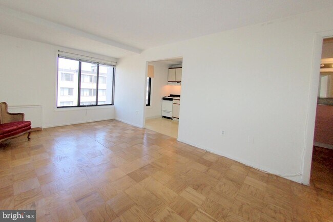 Foto del edificio - 1440 N Street NW Unit 1011