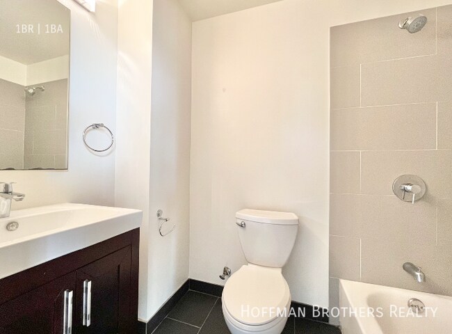 Building Photo - 725 Leavenworth St San Francisco, CA 94109