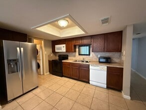 Building Photo - 14777 Wunderlich Dr