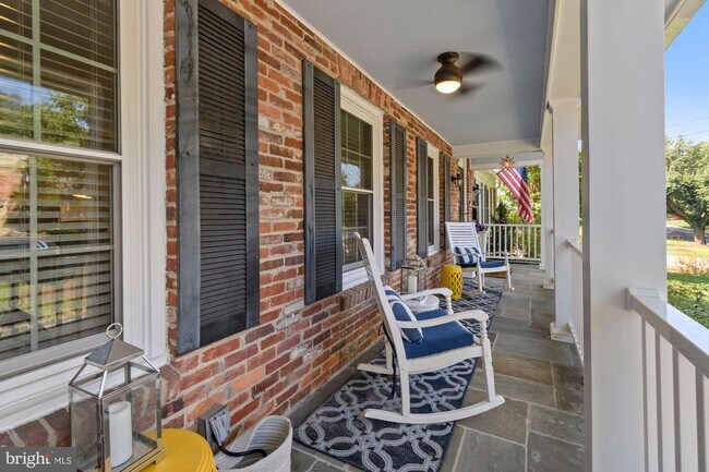 Building Photo - 2416 Stratton Dr