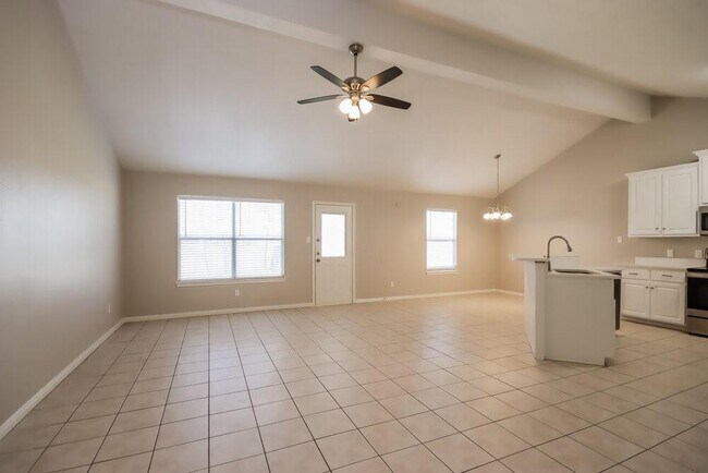 Foto del edificio - 16253 Sun View Ln