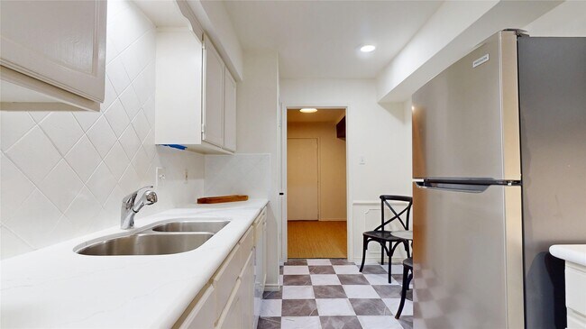 Foto del edificio - 357 N Post Oak Ln
