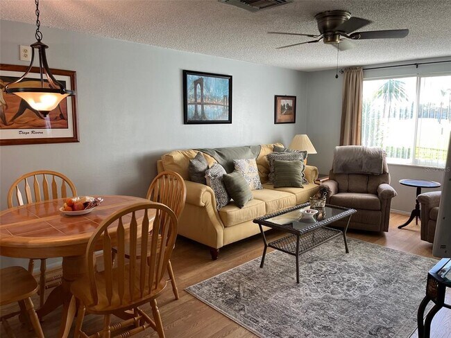 Building Photo - 3406 Trophy Blvd