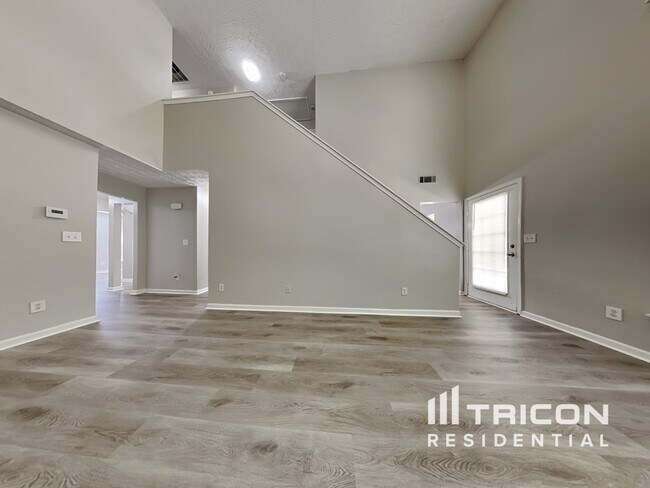 Building Photo - 1437 Gates Cir SE