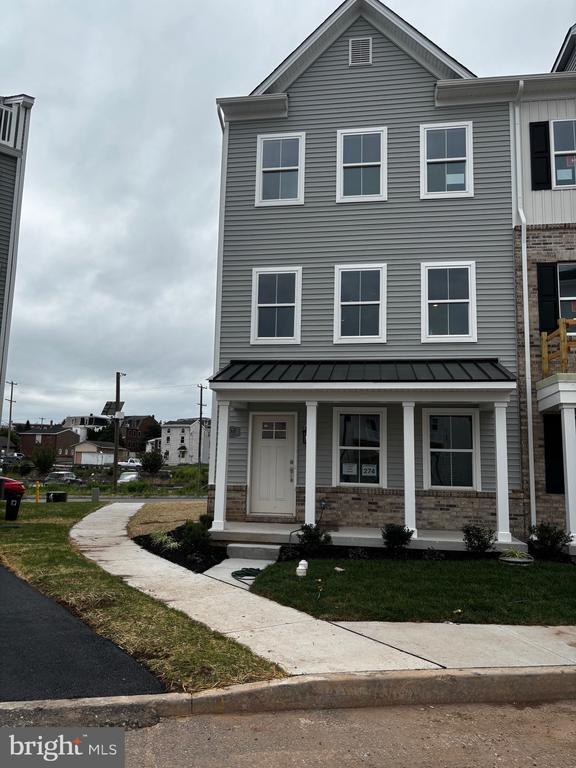Primary Photo - 63 E Front St