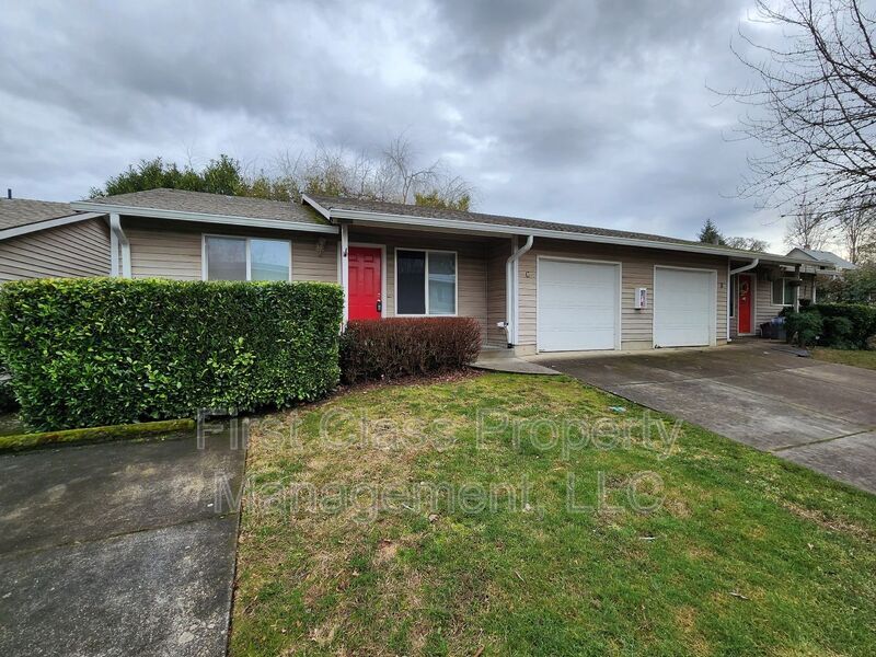Primary Photo - 2226 19th Ave