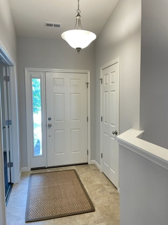 Foto del edificio - BRITTANY CHASE...3 Bedroom 2 Bath