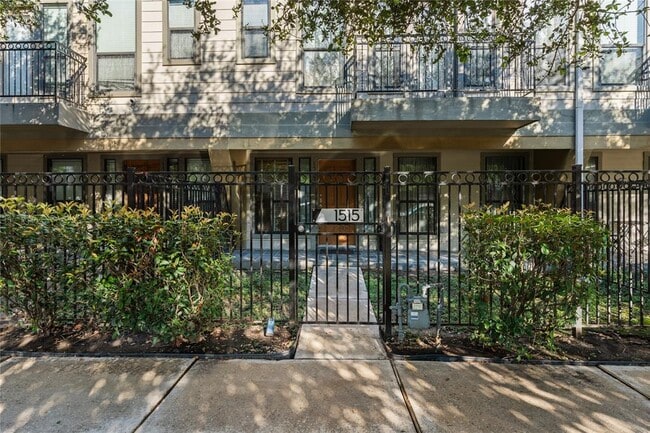 Building Photo - 1515 Paige St
