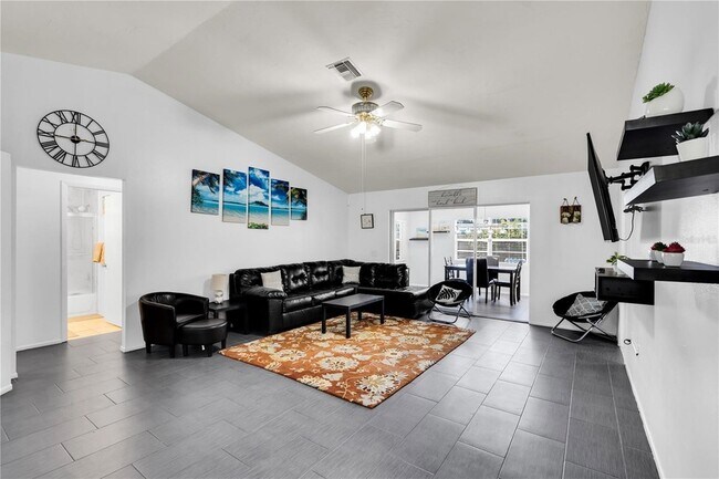 Foto del edificio - 2648 Nassau St