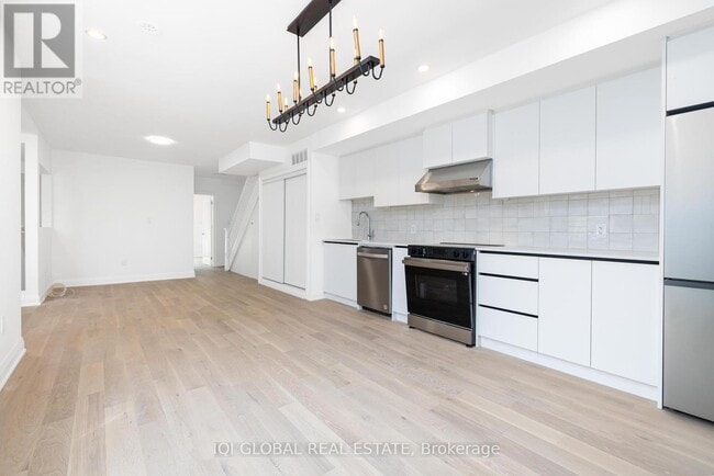 Building Photo - 475 Ossington Ave