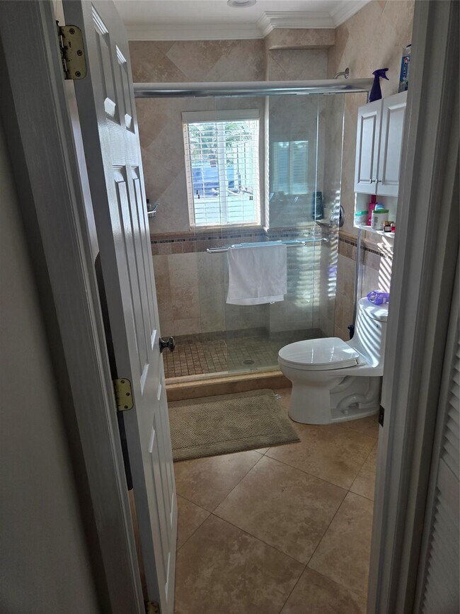 Foto del edificio - 106 Commercial Blvd