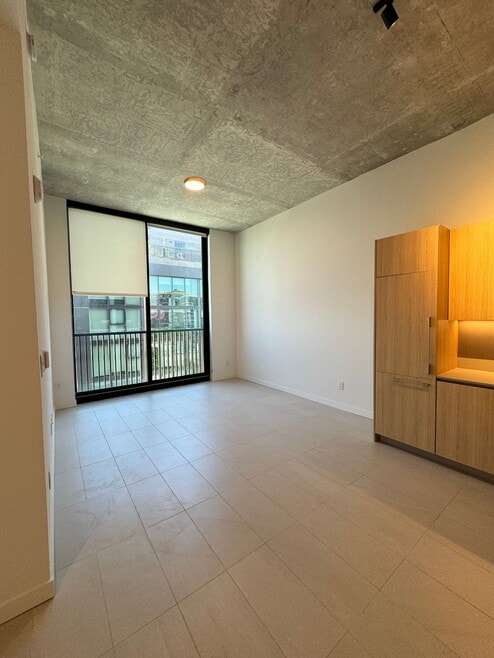 LIVING ROOM - 112 NW 31st St