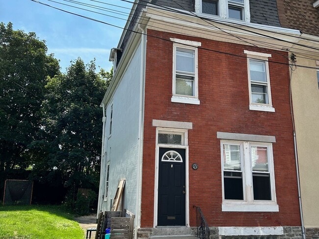 Building Photo - 4 Bedroom Single Family Home in Philadelphia