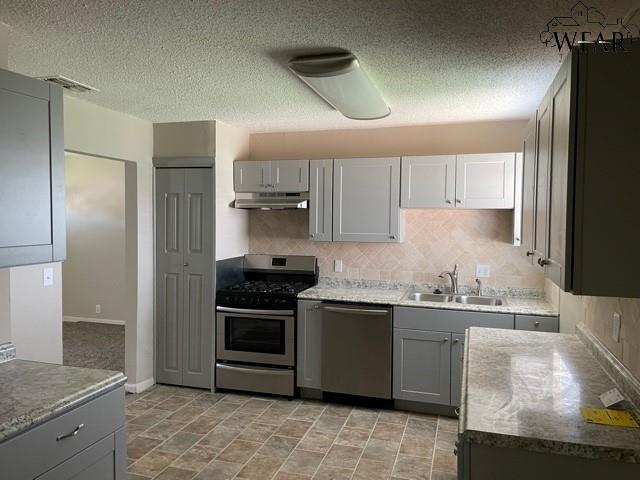 Building Photo - 2803 Roanoke Dr