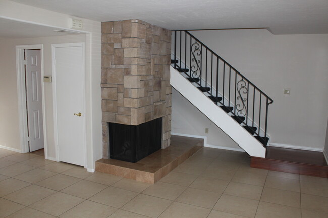Foto del edificio - 859 Del Mar Downs Rd