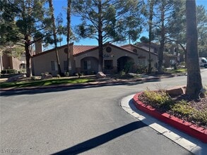 Building Photo - 2111 Sealion Dr