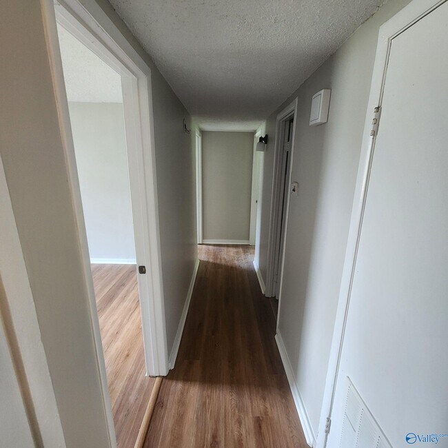 Building Photo - 3706 Wilbanks Dr