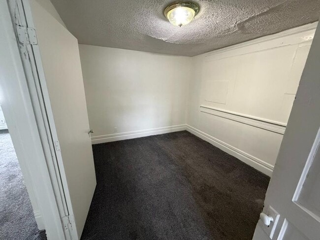 Building Photo - 1723 N 11th St