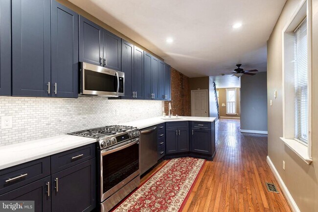 Foto del edificio - 1025 S Hanover St