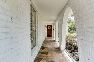 Building Photo - 11006 Wickersham Ln