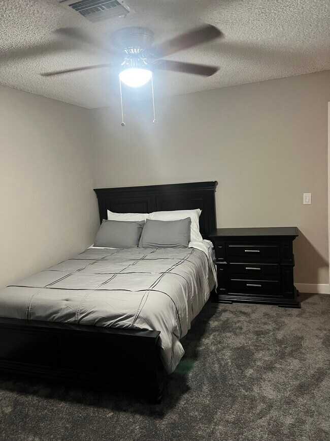 Foto del edificio - 909 Sulphur Springs Ln