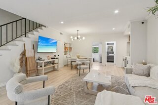 Foto del edificio - 5139 Balboa Blvd