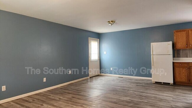 Building Photo - 426 Co Rd 775