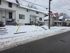 Building Photo - 136 Patrick St