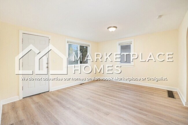 Foto del edificio - 7520 Orchard Ave