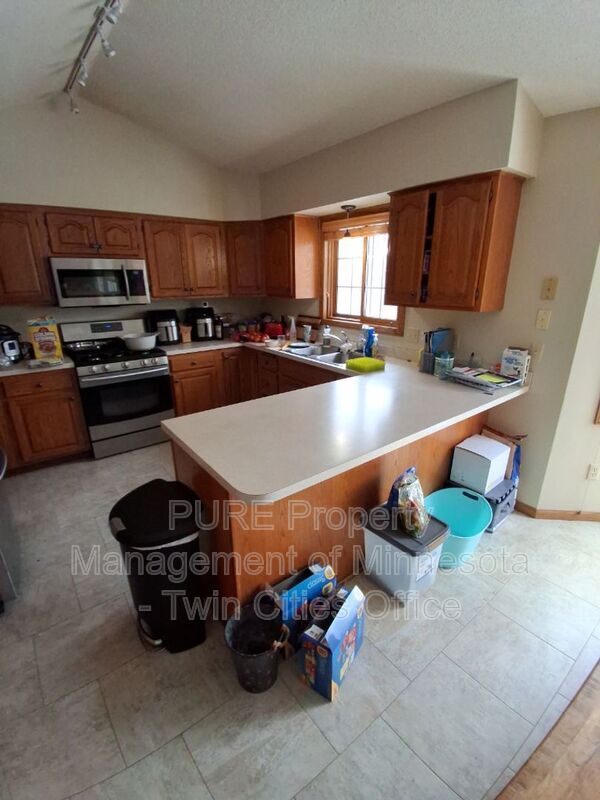 Building Photo - 1160 Autumn Dr
