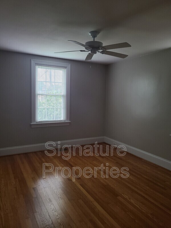 Foto del edificio - 5711 Park Ave