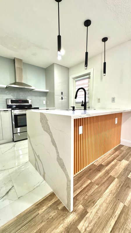 Foto del edificio - 3005 1/2 NW 68th St, 9D